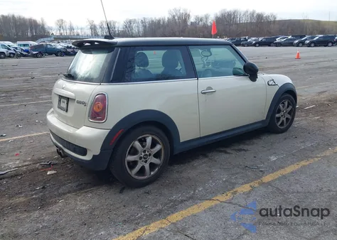 2007 Mini Cooper S из США, поврежденный, VIN WMWMF73577TL92996